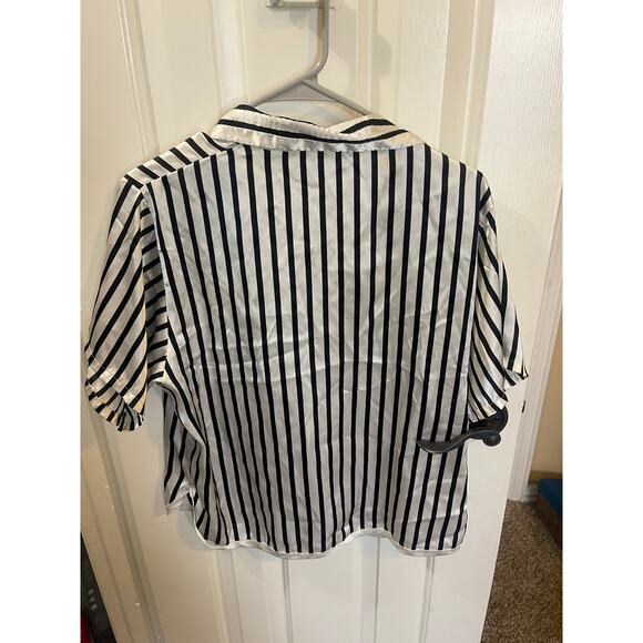 VS Victoria Secret black and white stripe shirt size M - Picture 4 of 5